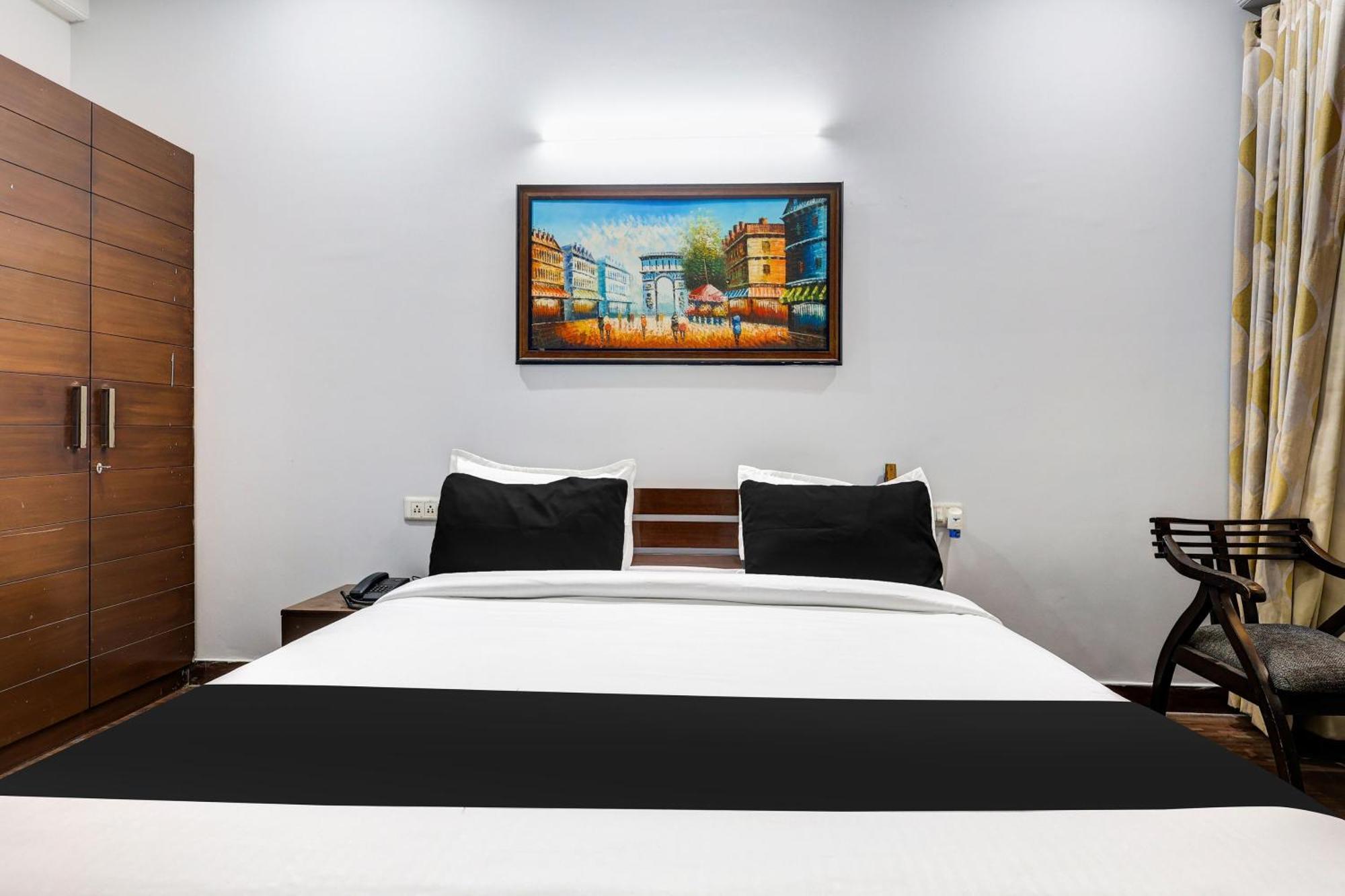 ホテル Super Townhouse Sector 38 Gurgaon Near Medanta エクステリア 写真